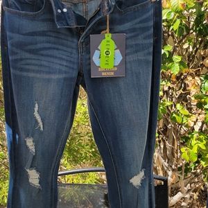 Indigo Rein Mid Rise Narrow Leg Above Ankle